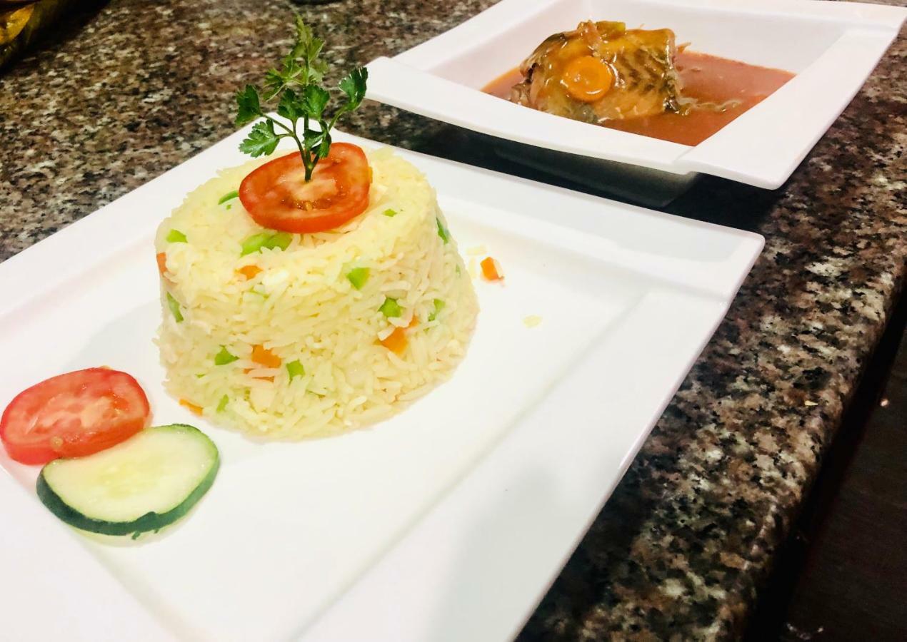 Fawzy Hotel 伊巴丹 外观 照片