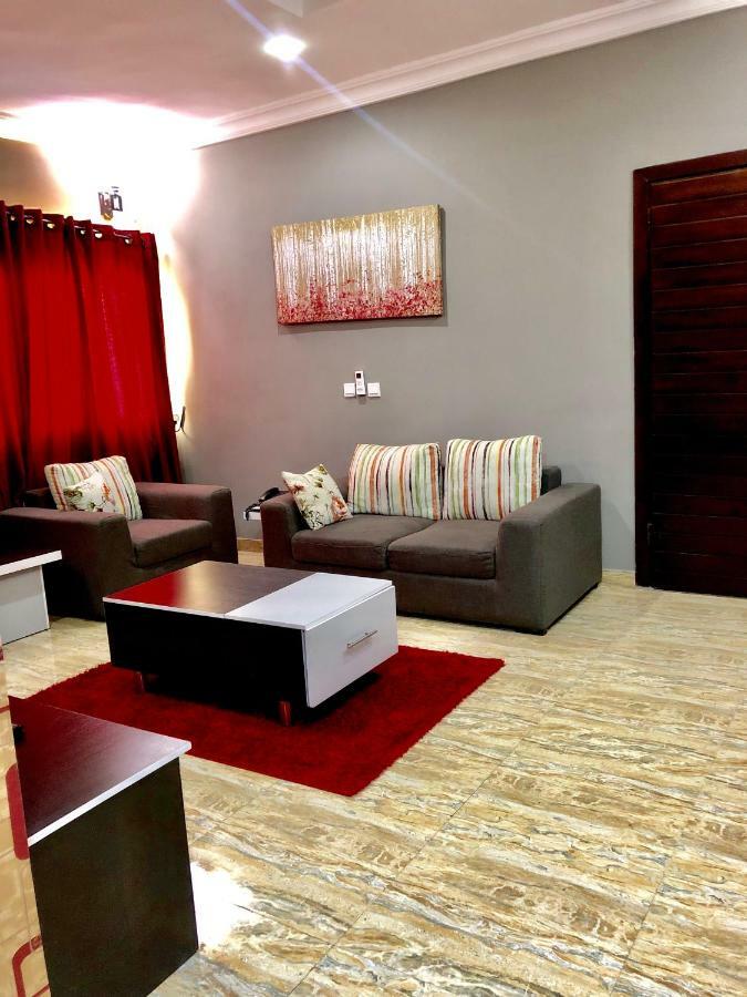 Fawzy Hotel 伊巴丹 外观 照片