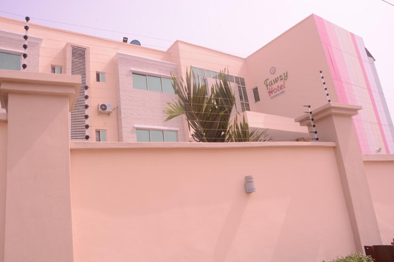 Fawzy Hotel 伊巴丹 外观 照片